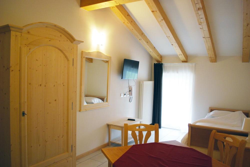 Hotel Elbele Garni Folgaria Εξωτερικό φωτογραφία