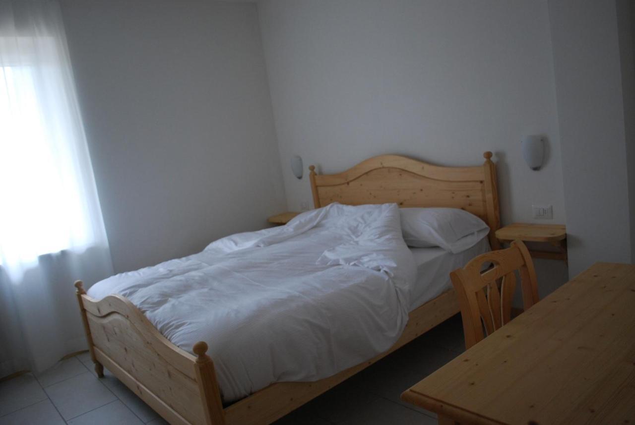 Hotel Elbele Garni Folgaria Δωμάτιο φωτογραφία